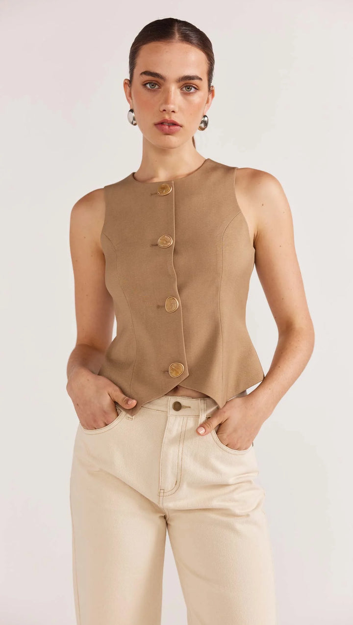 Staple The Label Plaza Vest- Camel