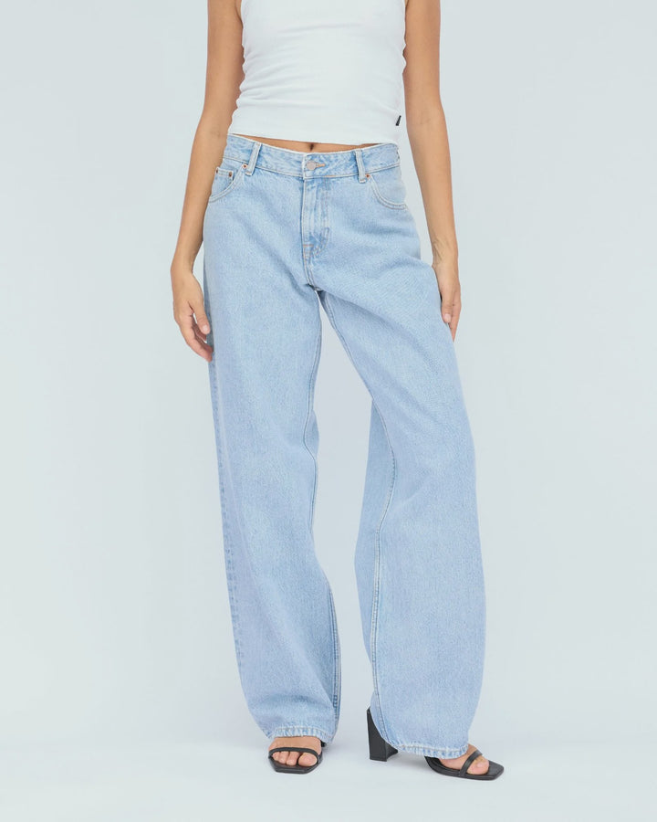 Dr Denim Hill Low Rise Jean - Stream Light Retro