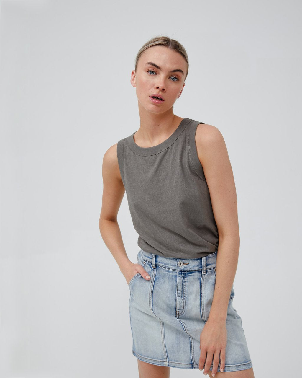 Adut Tank - Vintage Sage