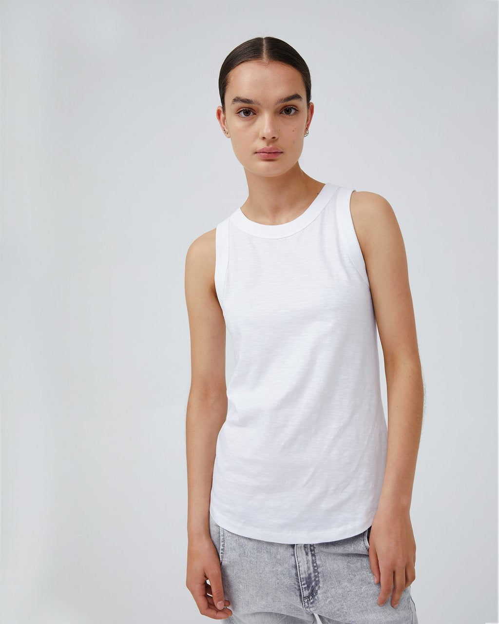 Adut Tank - White