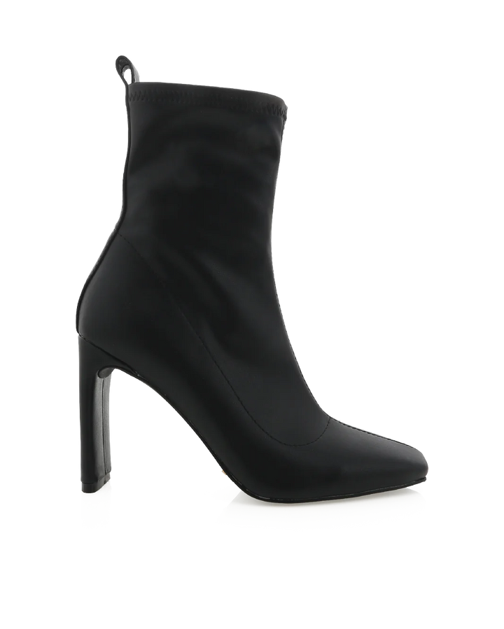 Hallan Boot-Black