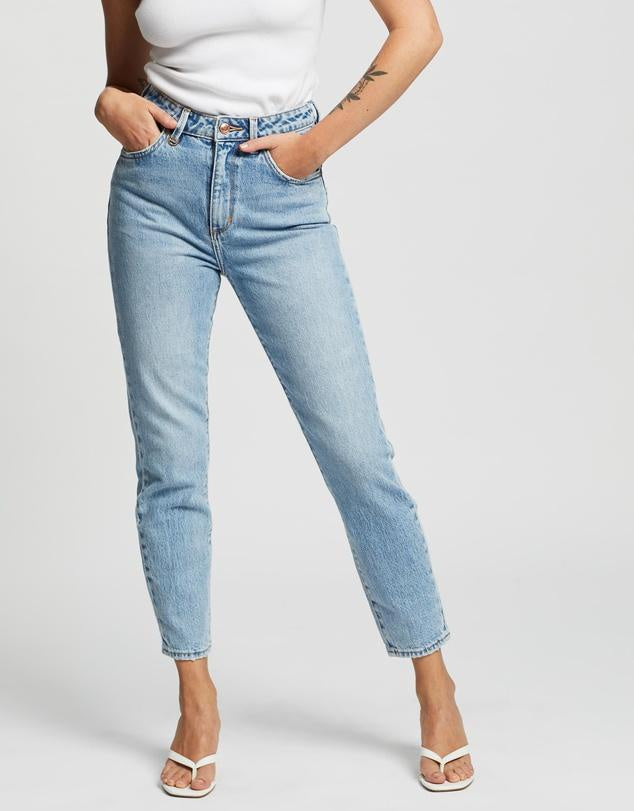 Neuw Denim Lola Mom Jean - Walkman