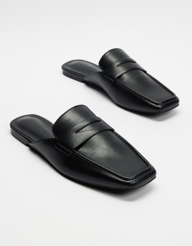 Billini Izadora Slide- Black