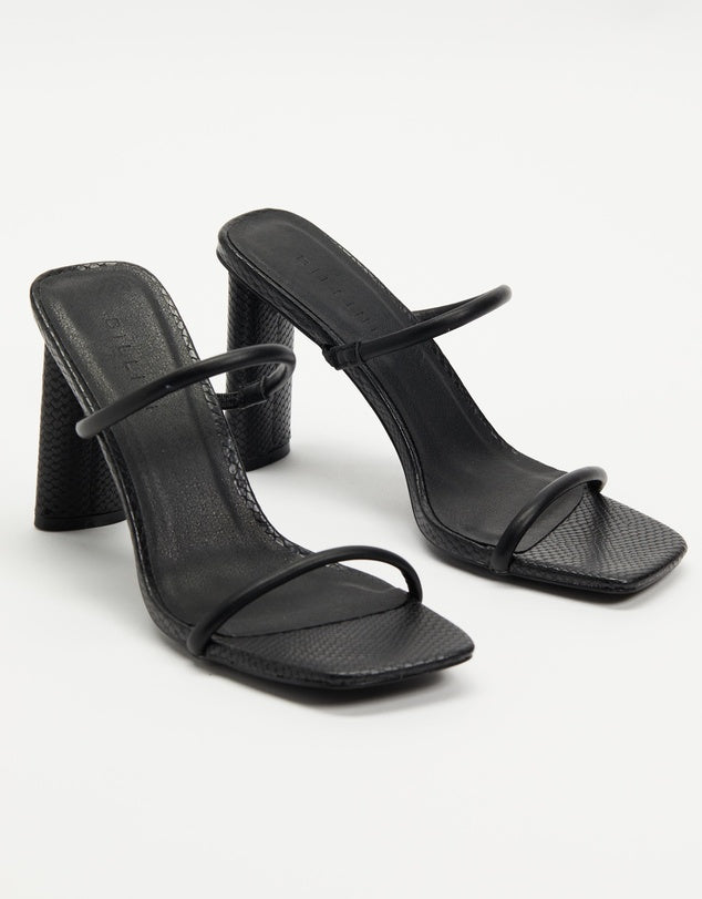 Johana Heel - Black Scale