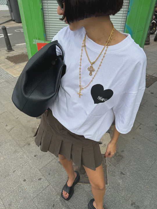 SŚAINT Heart Tee - White With Black Heart