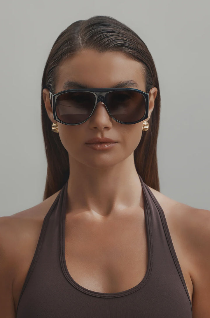 Banbe The Quenlin Sunglasses - Black Mango