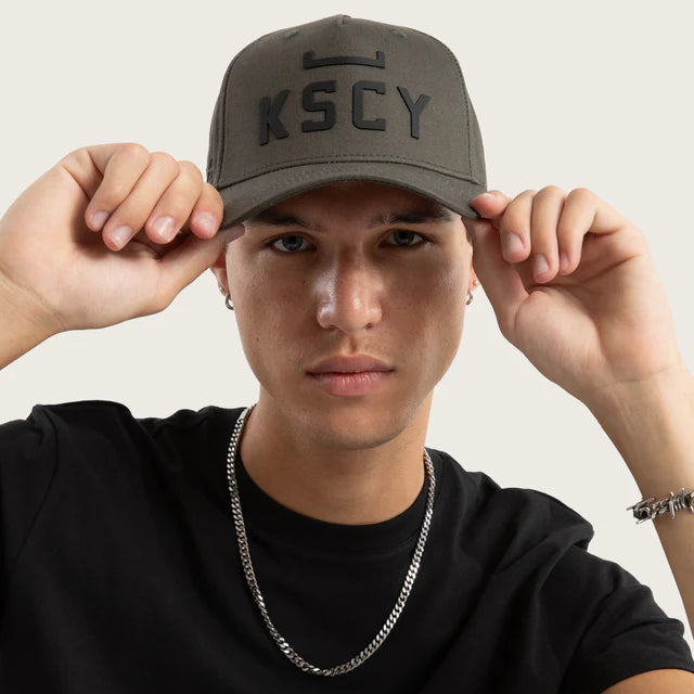 Kiss Chacey Divinity Cap - Charcoal