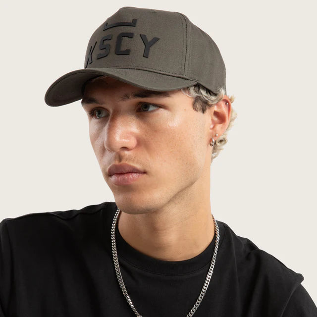 Kiss Chacey Divinity Cap - Charcoal