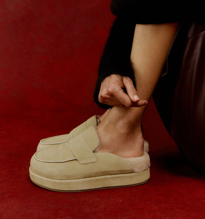 Alias Mae Burkley - Dune Suede Sheraling