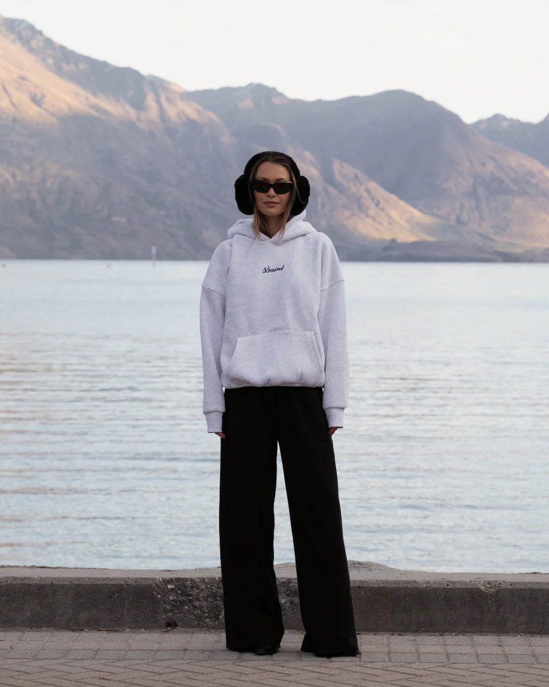 SŚAINT Logo Hoodie - Grey