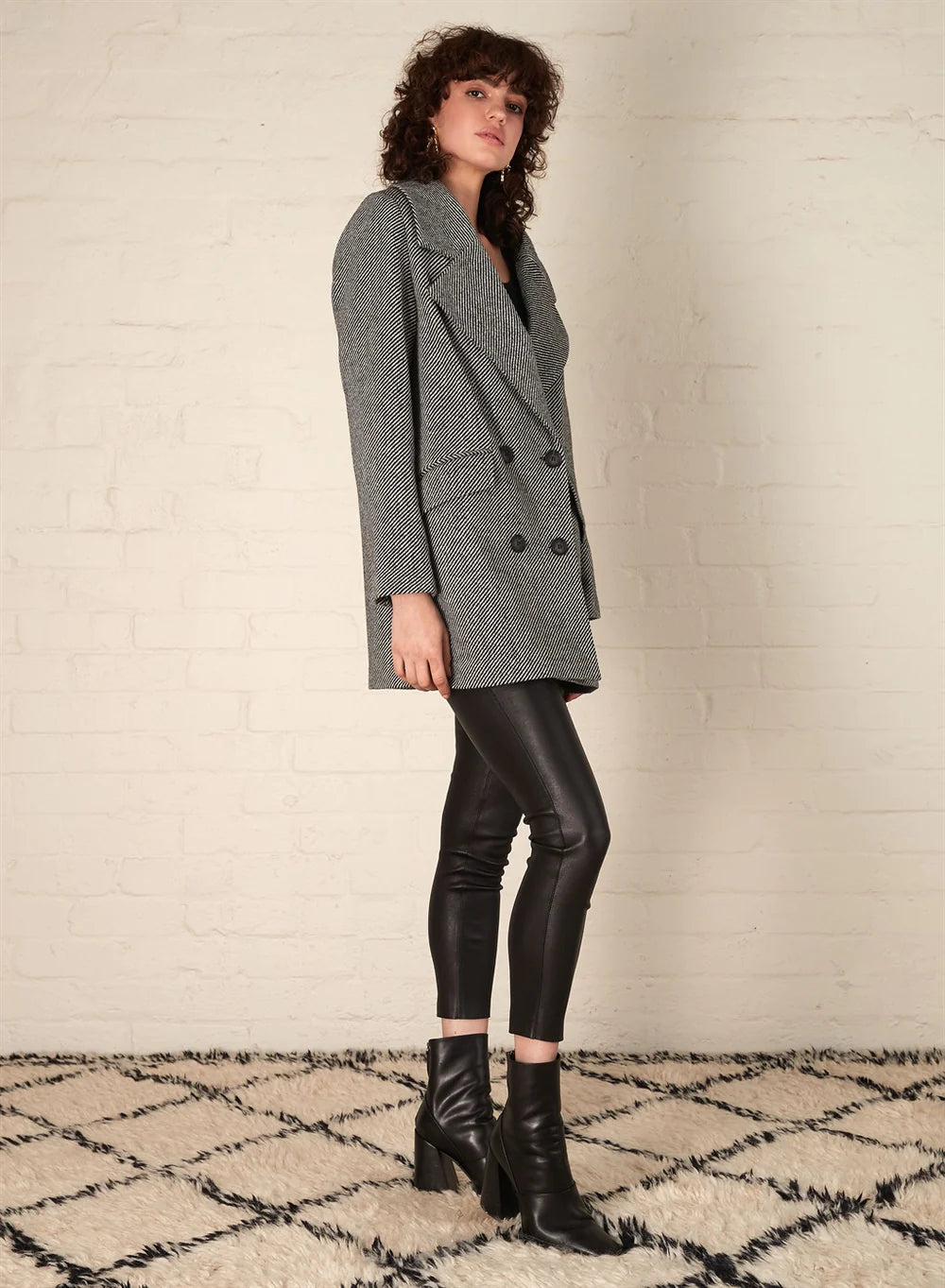 Asher Blazer- Black/White