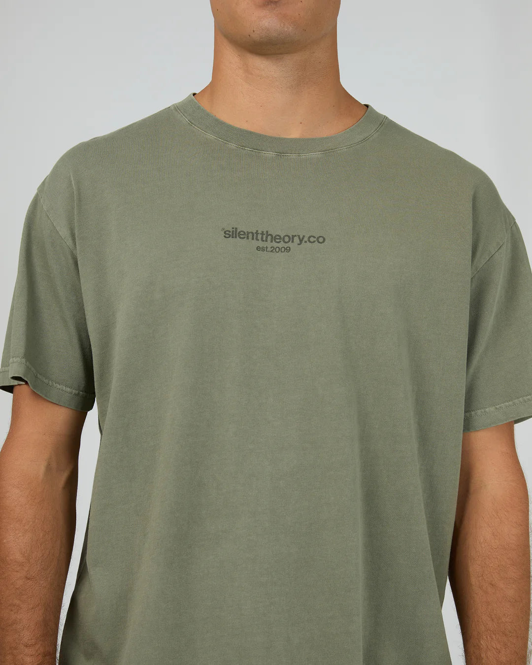 Silent Theory Fade Scoop Tee - Olive