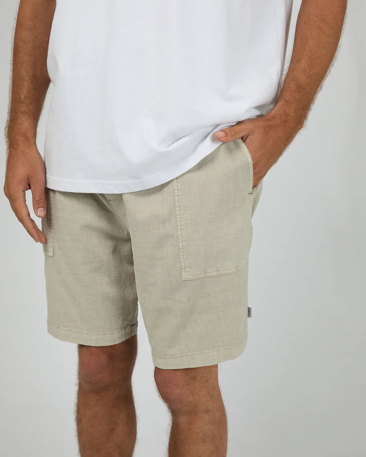 Silent Theory Ew Patch Pocket Short - Brown