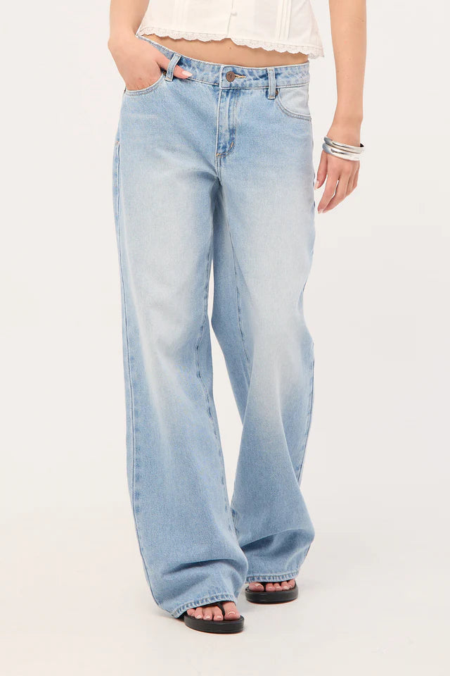 Abrand 99 Low Baggy Jean- Kaia Worn