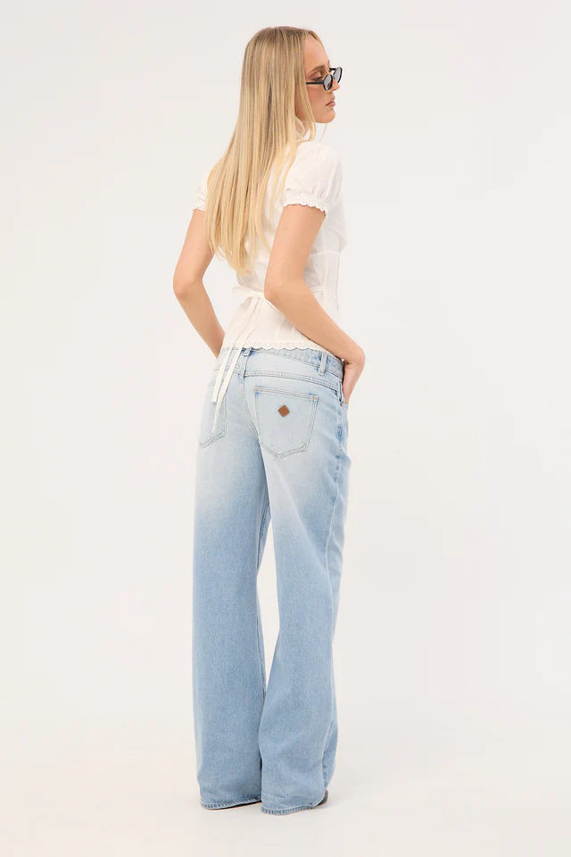Abrand 99 Low Baggy Jean- Kaia Worn