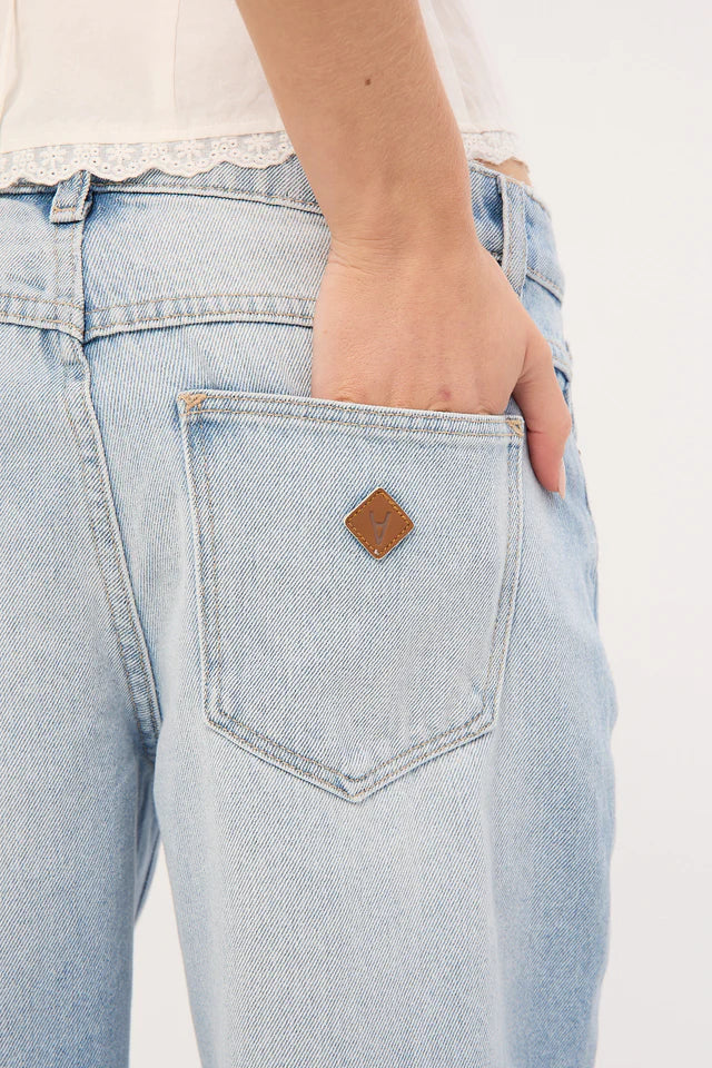 Abrand 99 Low Baggy Jean- Kaia Worn