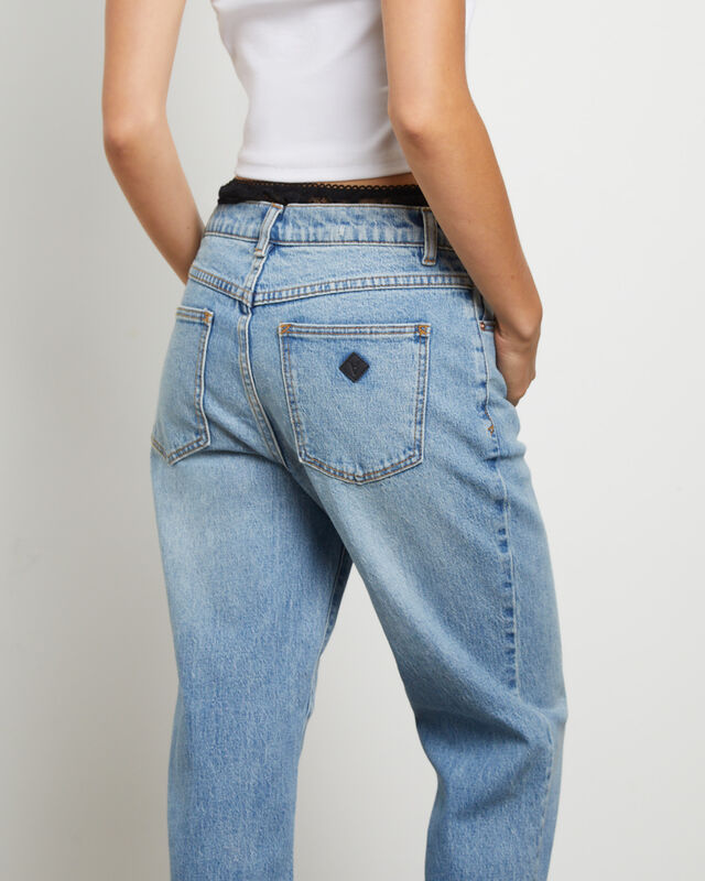 Abrand Mid Straight Crop Jean - Sydney - Mid Vintage Blue