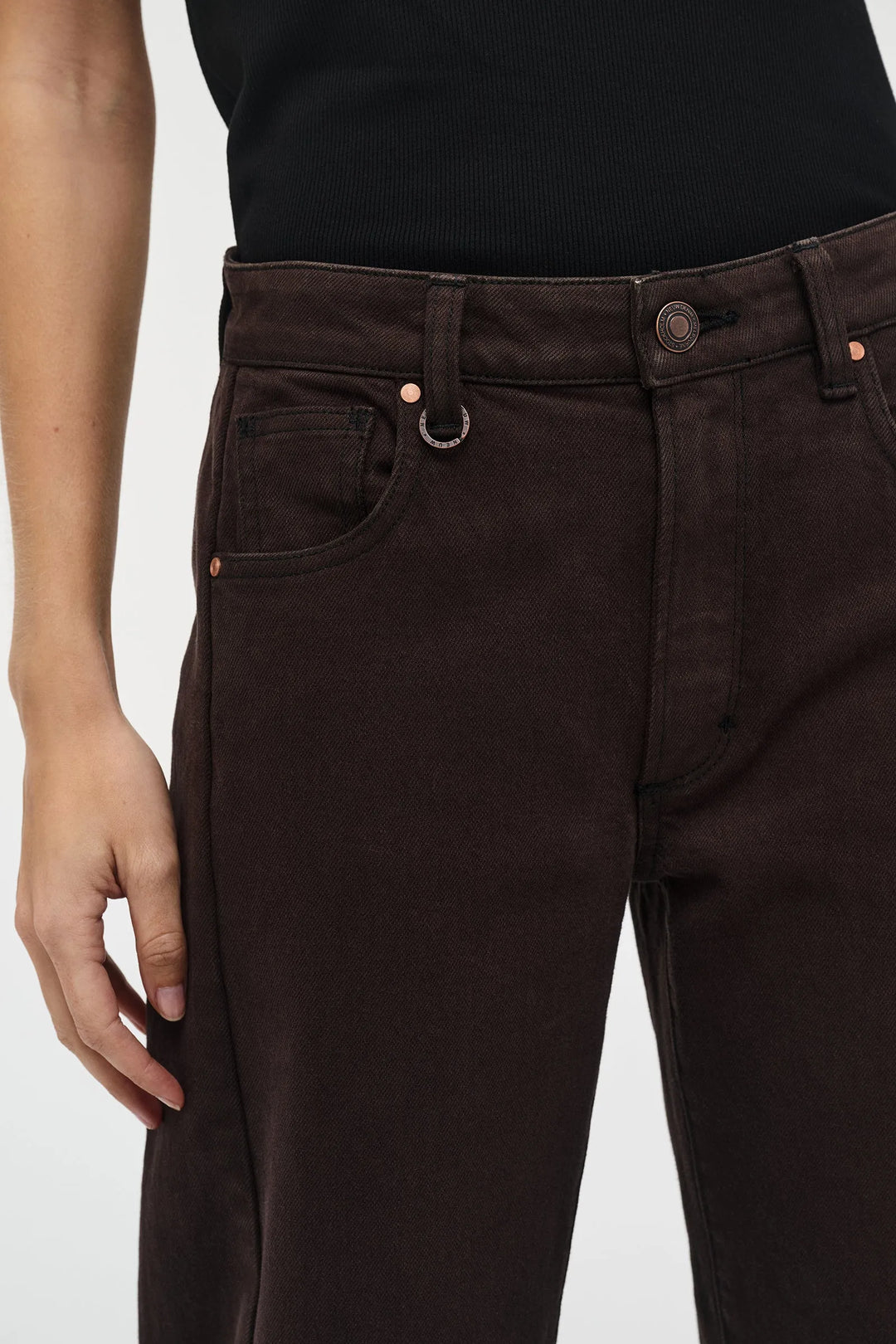 Neuw Denim Amber Barrel Jean - Sable