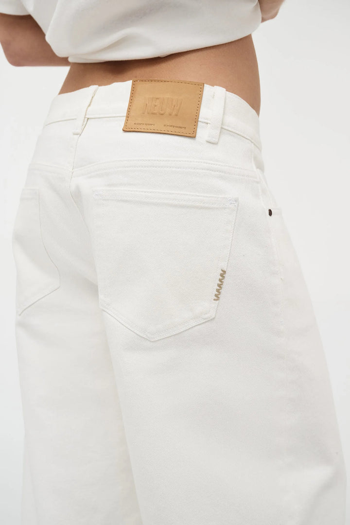 Neuw Denim Nancy Barrel Jean- White