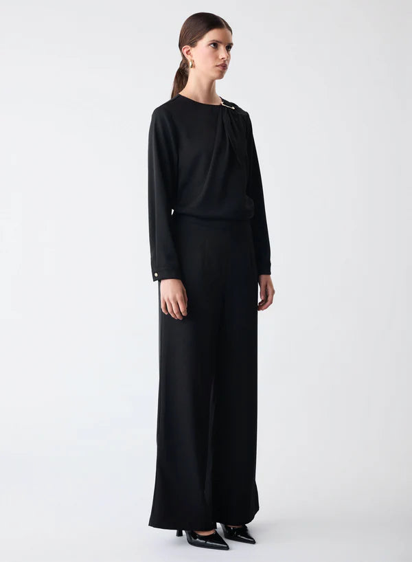 Esmaee Equivalent Pant - Black