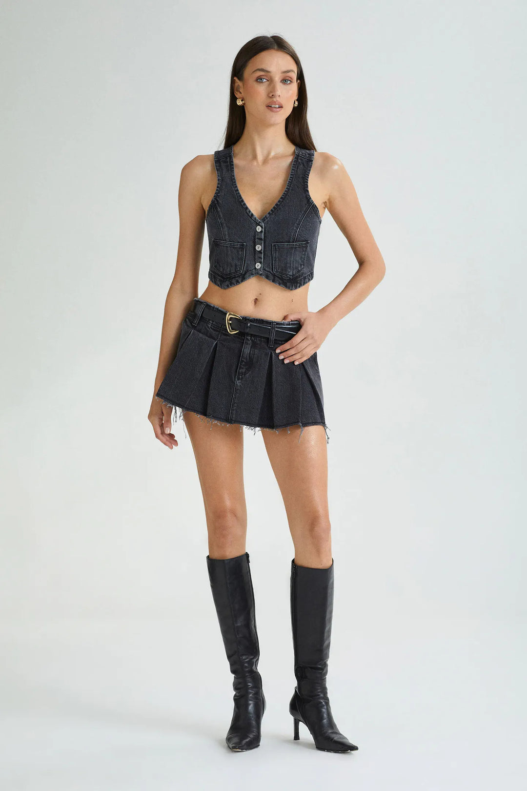 Abrand Pleated Mini Skirt - Chloe Black Washed