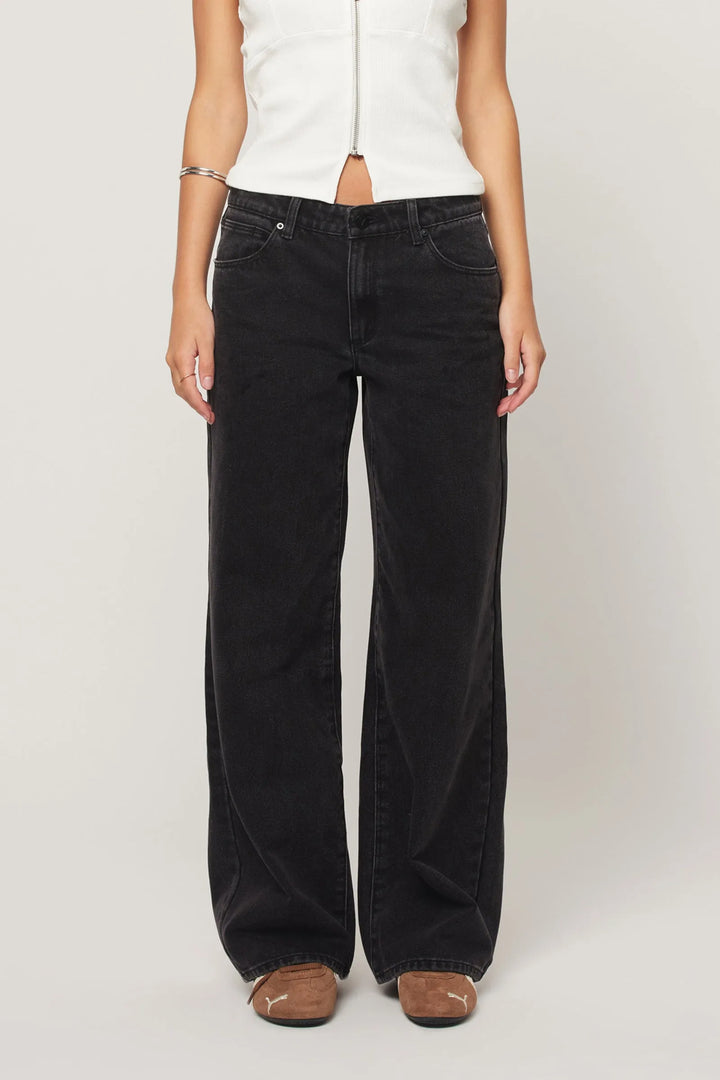 Abrand 99 Low Baggy Jean - Heidi - Washed Black