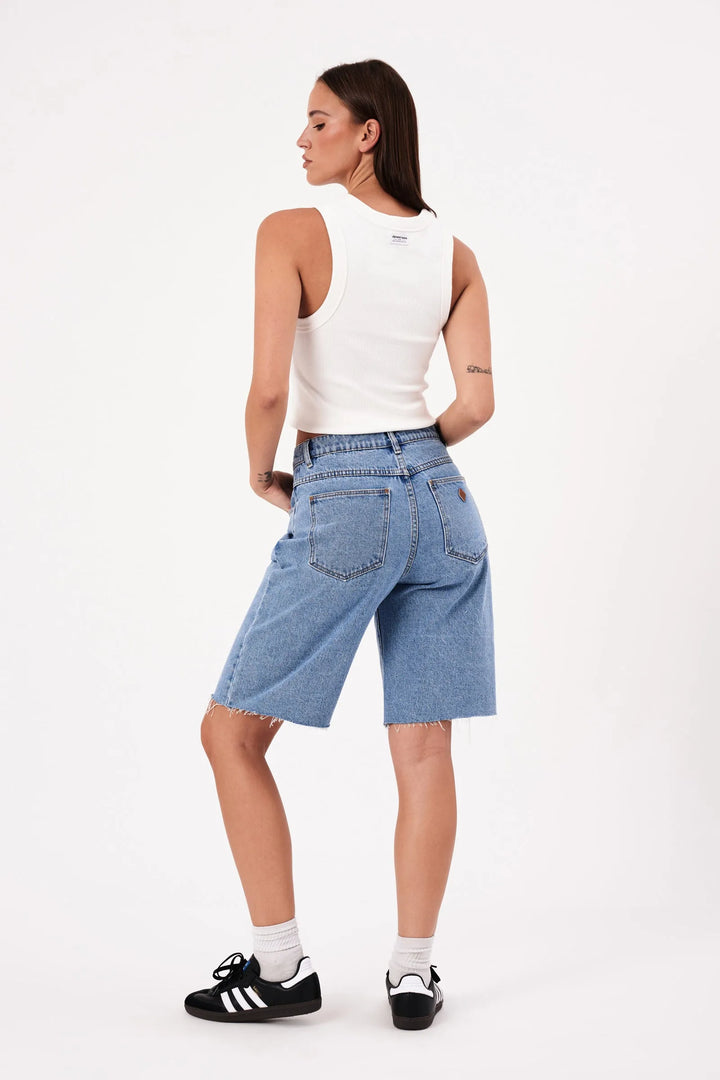 Abrand 95 Mid Rise Denim Jort - Gigi - Mid Blue