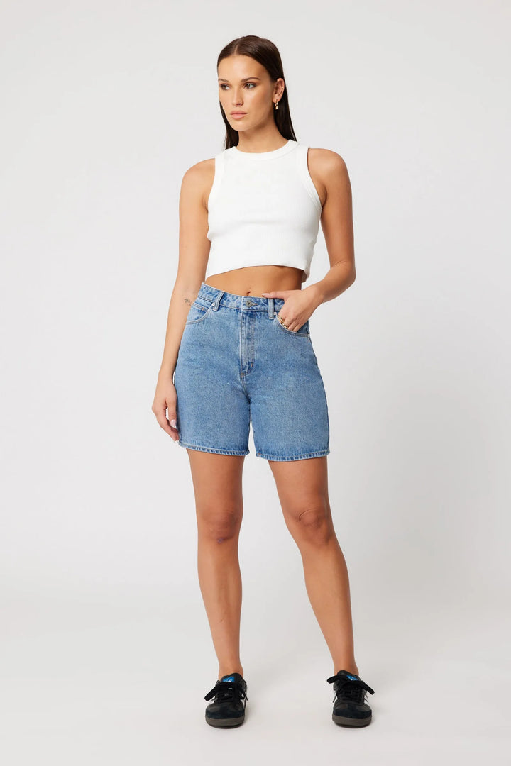 Abrand Carrie Denim Short-Naomi