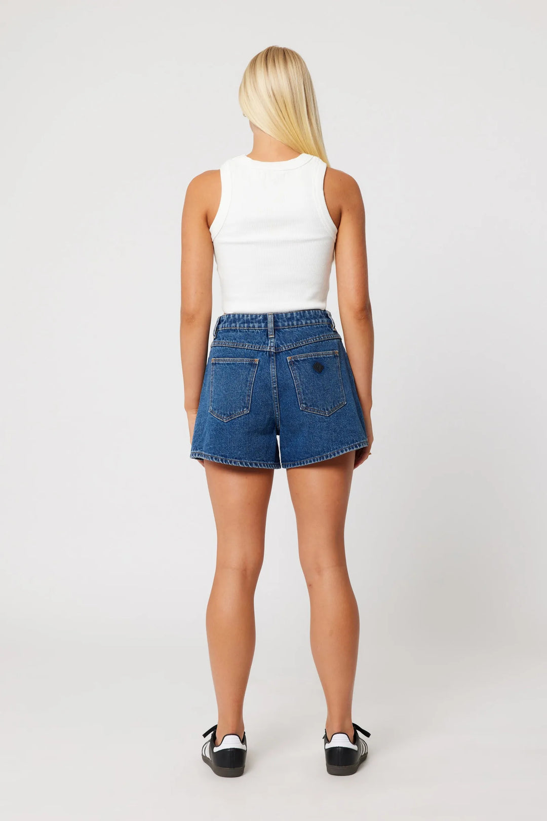 Abrand Venice Denim Short - Bella - Mid Blue