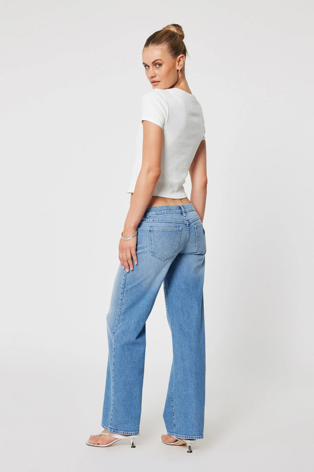 Abrand 99 Low & Wide Jean - Cleo - Mid Vintage Blue
