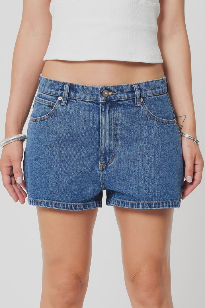 Abrand 95 Mid Rise Baggy Denim Short - Bella - Mid Blue