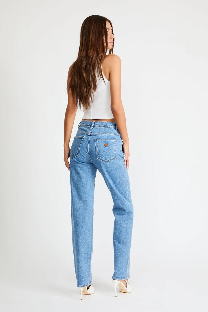 Abrand 95 Mid Straight Jean - Debbie