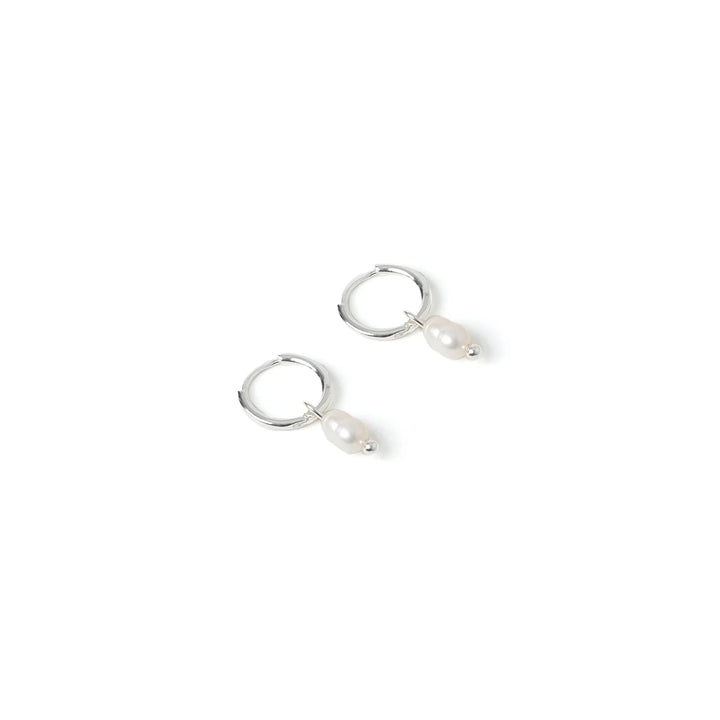 Arms Of Eve Cordelia Pearl Earrings- Silver