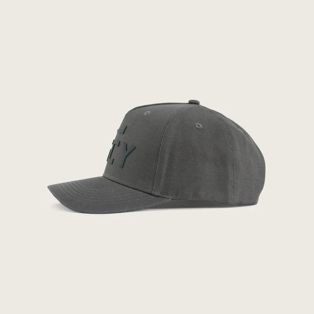 Kiss Chacey Divinity Cap - Charcoal