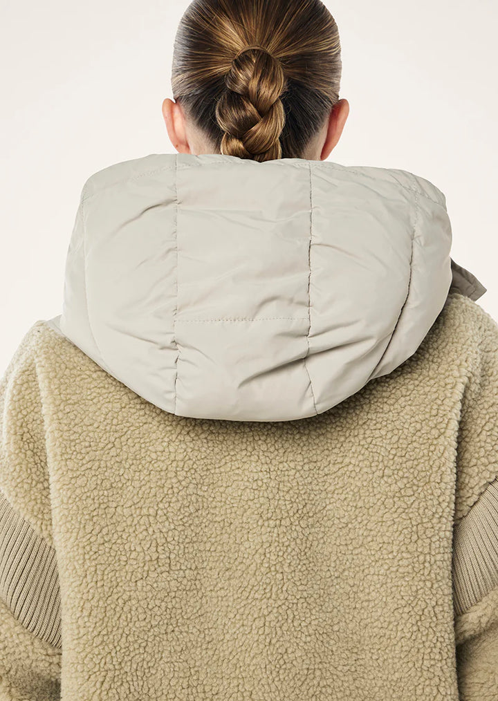 P.E Nation District Jacket - Biscuit