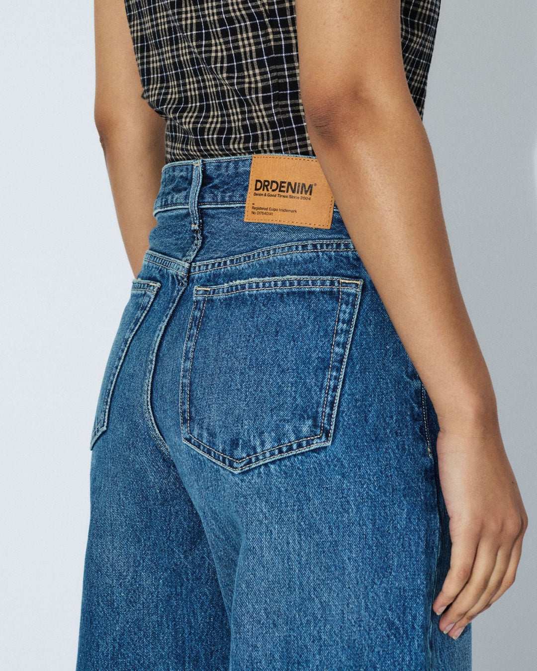 Dr Denim Nanci Barrel Jean - Drift Mid Used