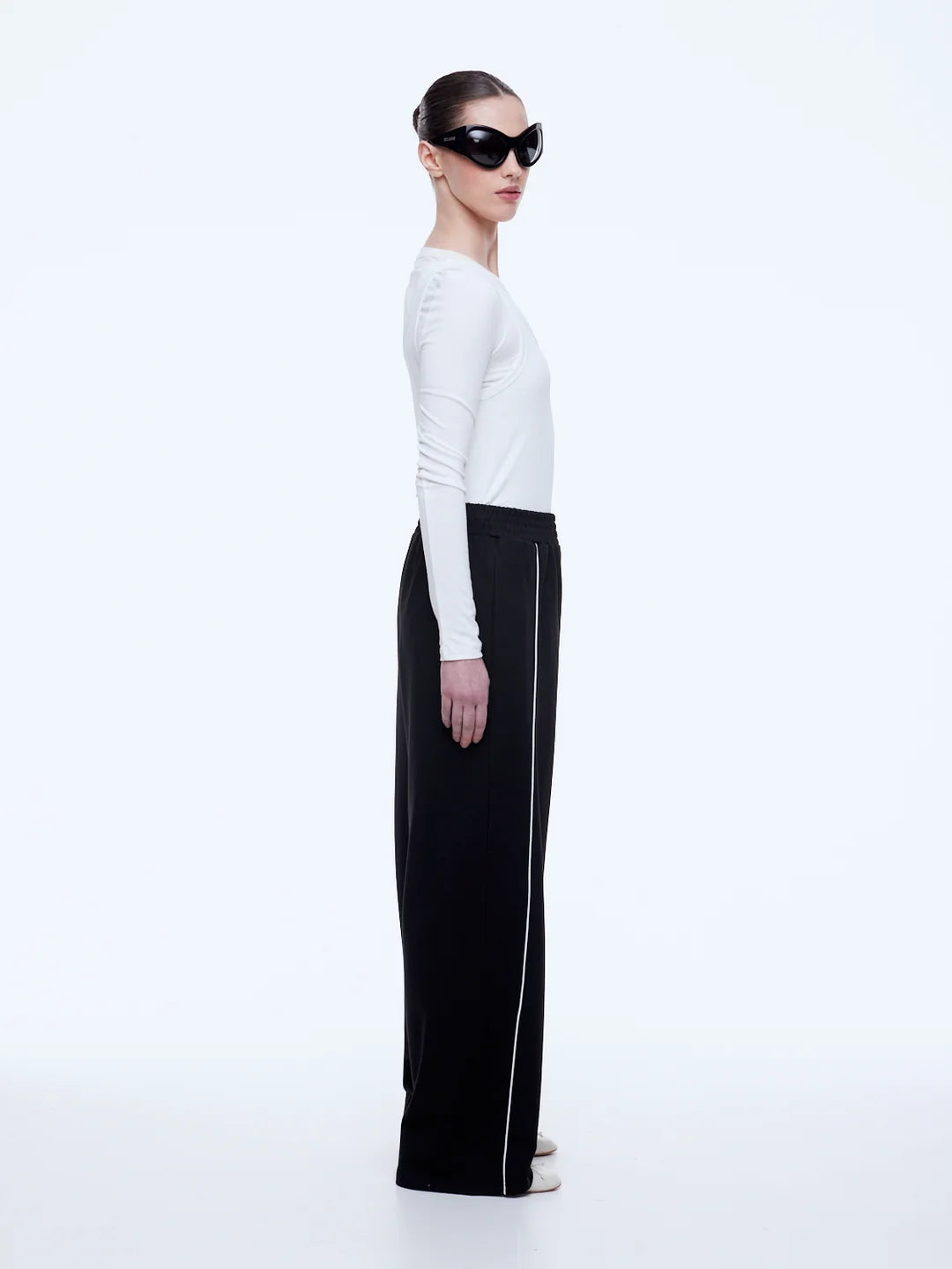Ena Pelly Valencia Relaxed Pant - Black