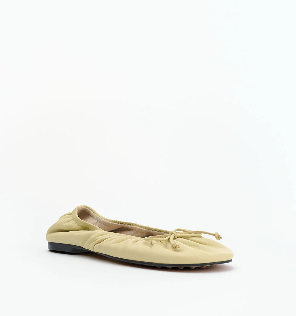 Alias Mae Fyfe Flat - Butter Leather