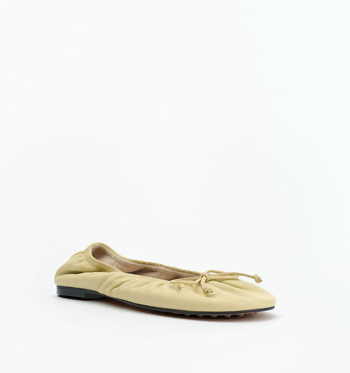Alias Mae Fyfe Flat - Butter Leather
