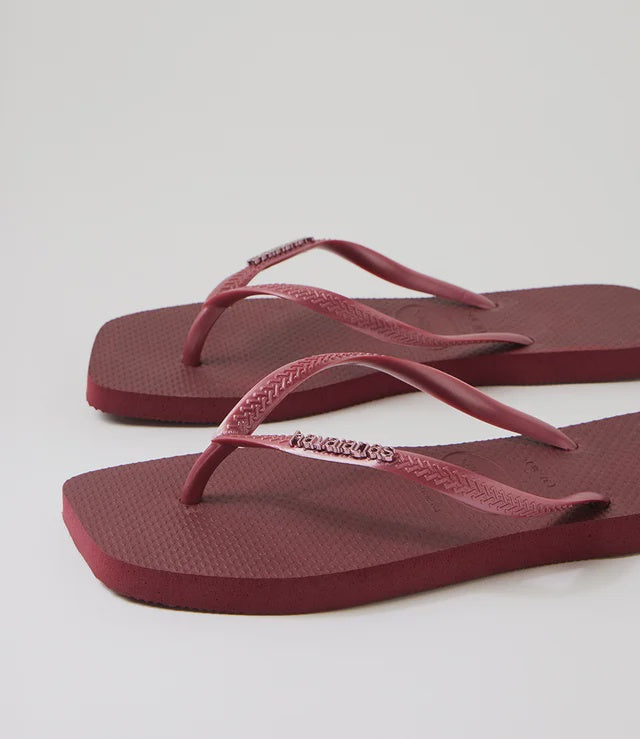 Havaiana Slim Square Logo Metallic Thong - Amaranth