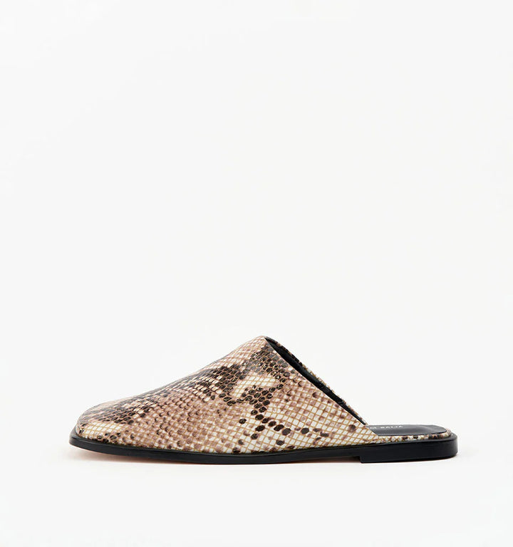 Alias Mae Jackson - Sand Snake
