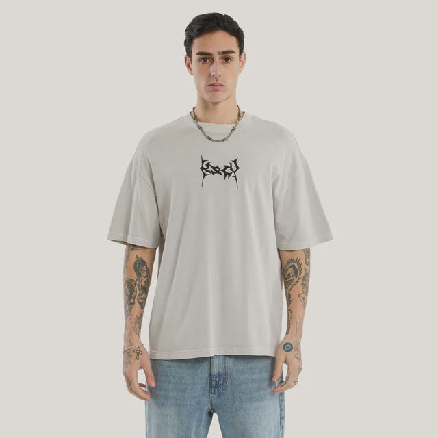 Kiss Chacey Fangs Street Tee - Mineral Stone