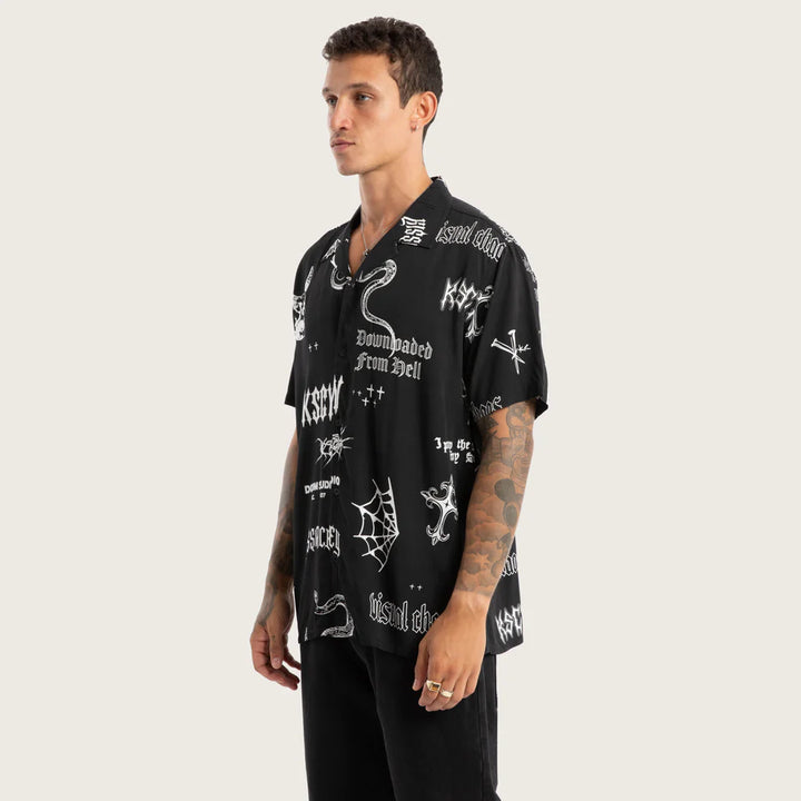 Kiss Chacey Visual Chaos Relaxed Short Sleeve Shirt - Black Print