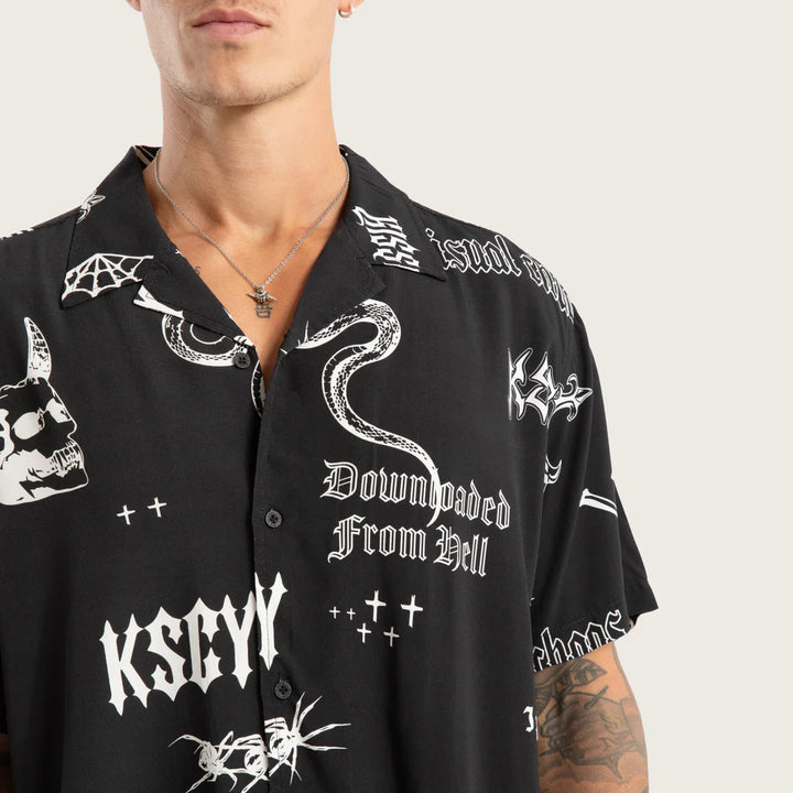 Kiss Chacey Visual Chaos Relaxed Short Sleeve Shirt - Black Print