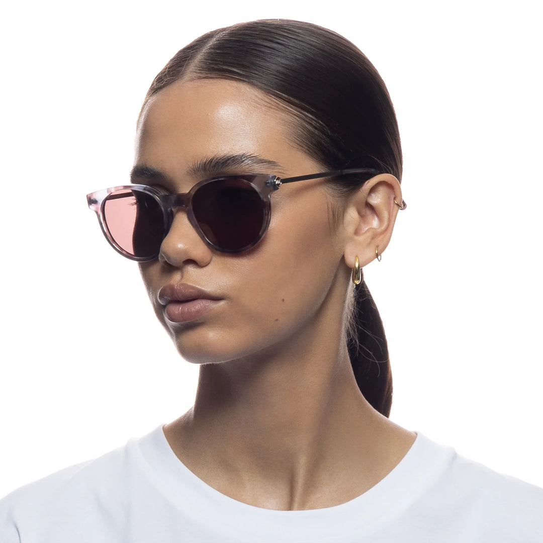 Le Specs Breezy Sunglasses - Pastel Tort