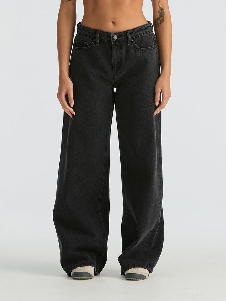 Lee Jeans Low Slouch Relaxed Jean - Black Super Used