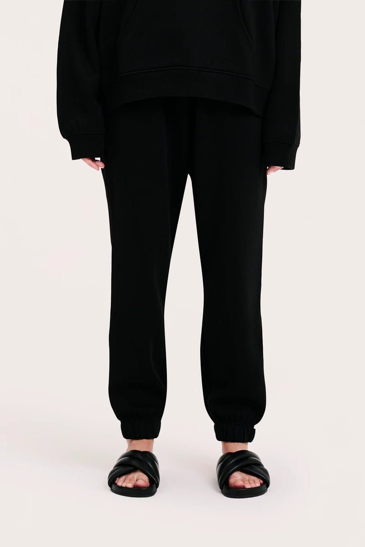 Carter Curated Trackpant - Black
