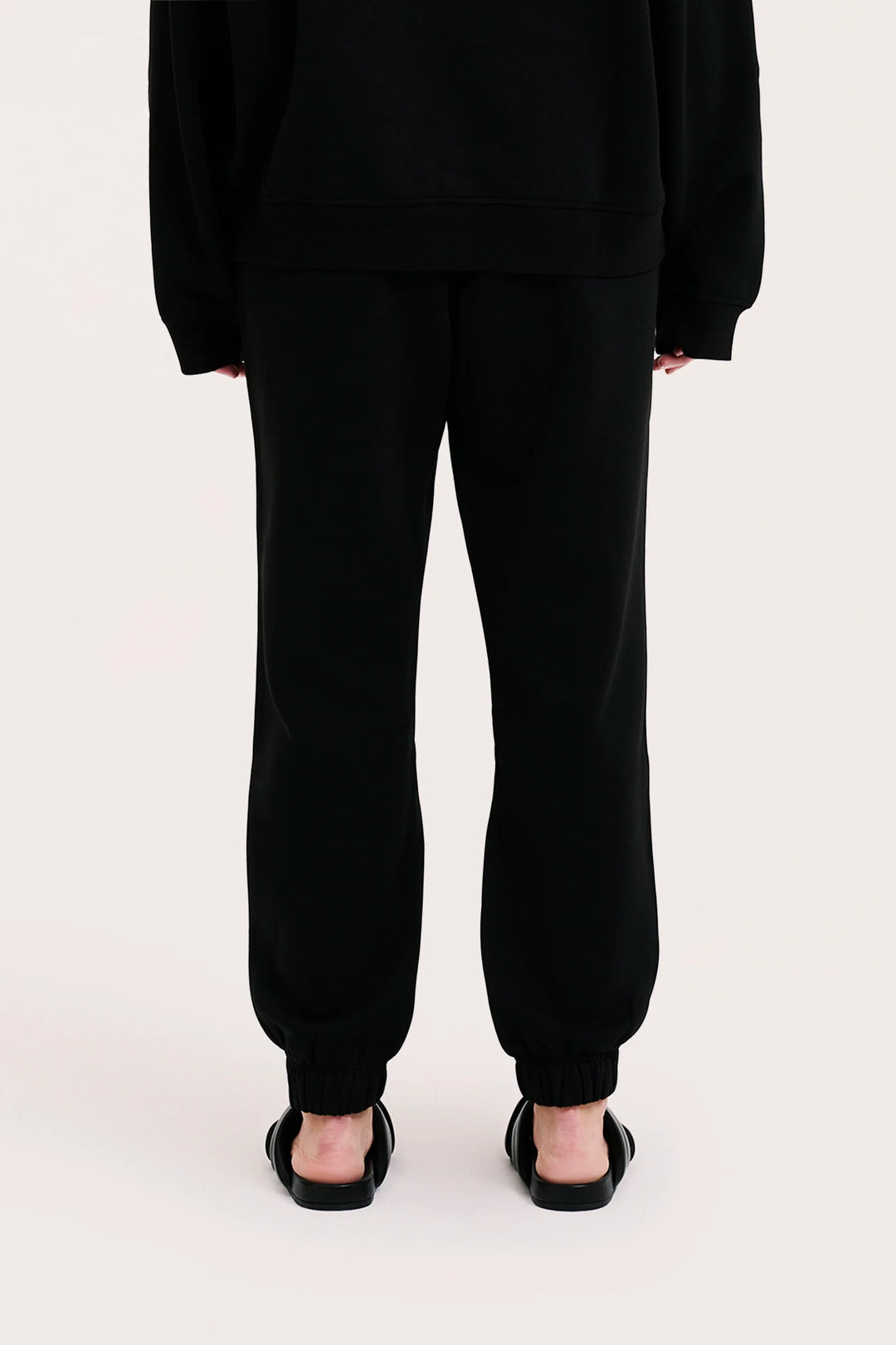 Carter Curated Trackpant - Black