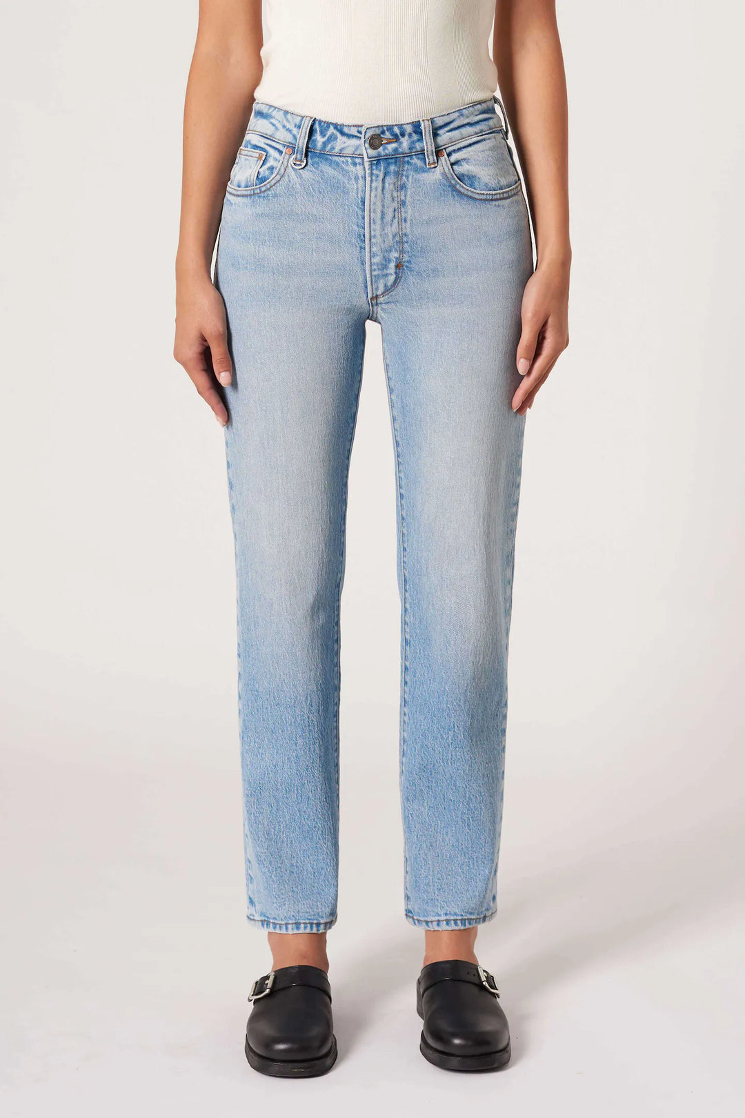 Neuw Denim Mica Straight Jean - Pasadena - Light Vintage Indigo