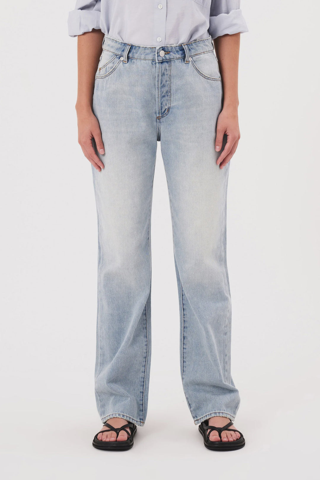 Rolla's 90s Relaxed Jean - Faded Blue - Light Vintage Blue